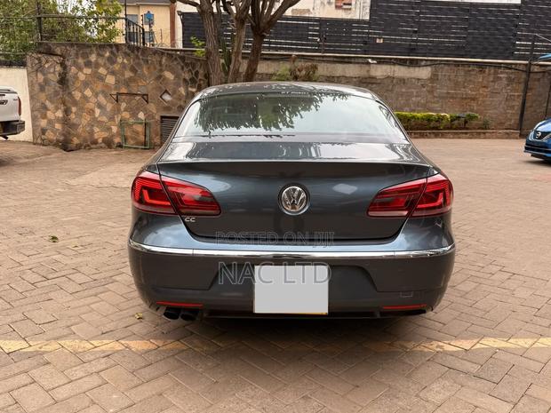 Volkswagen Passat 2015 Gray
