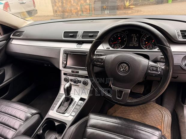 Volkswagen Passat 2015 Gray