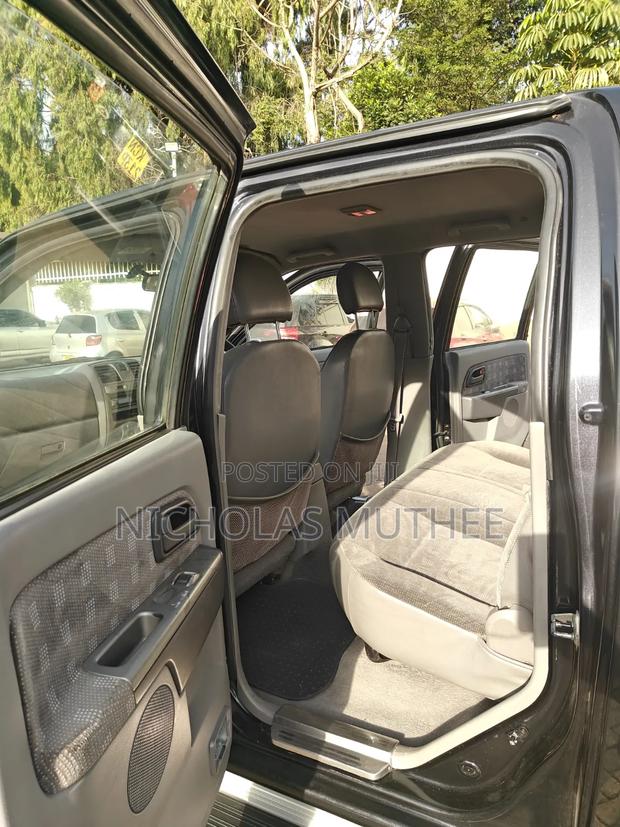 Isuzu Rodeo 2004 Black