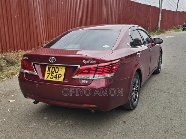 Toyota Crown 2014 Maroon
