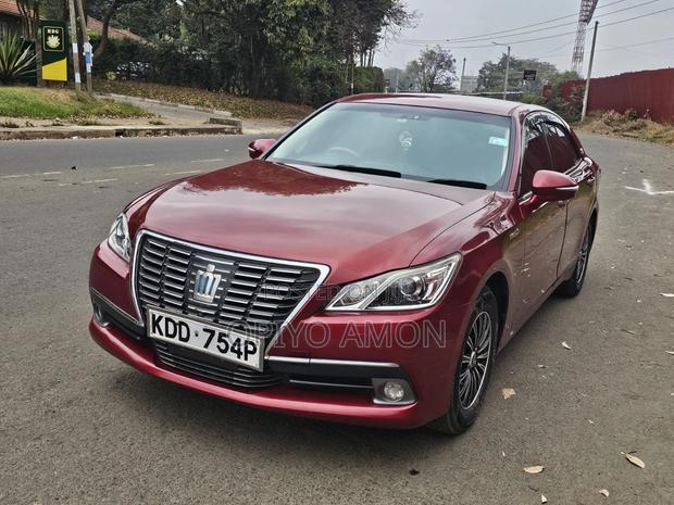 Toyota Crown 2014 Maroon