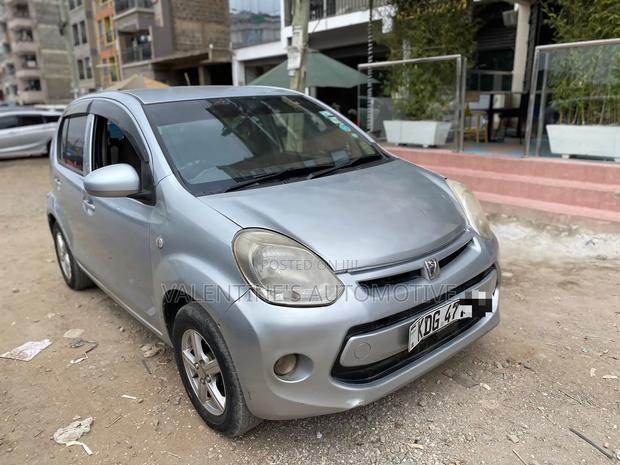 Toyota Passo 2014 Silver
