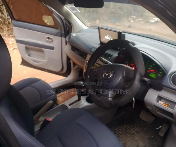 Mazda Demio 2004 Black