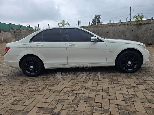 Mercedes-Benz C200 2012 White