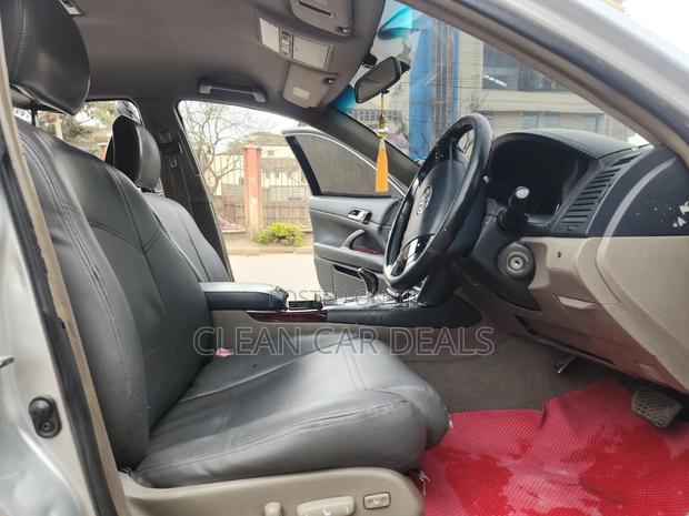 Toyota Mark X 2005