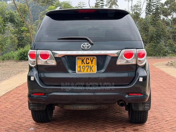 Toyota Fortuner 3.0 D AWD 2013 Black