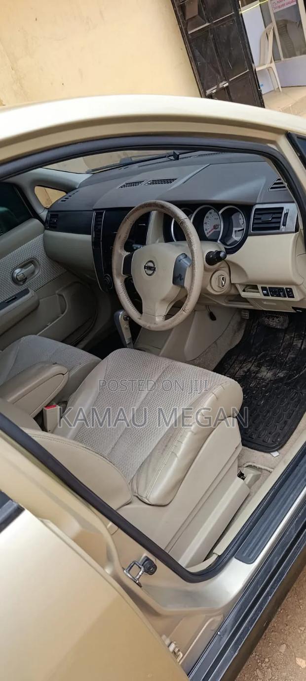 Nissan Tiida 2012 Gold