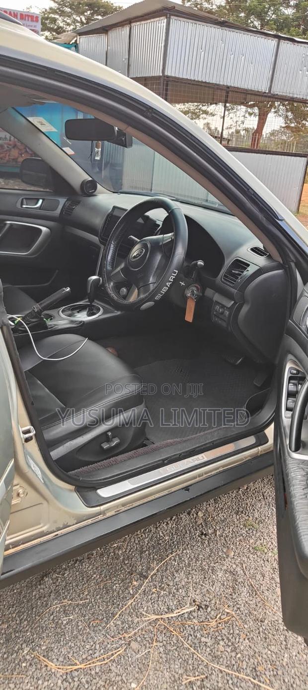 Subaru Outback 2.5 2006 Gold