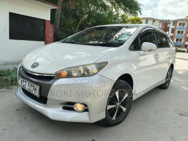 Toyota Wish 2012 White