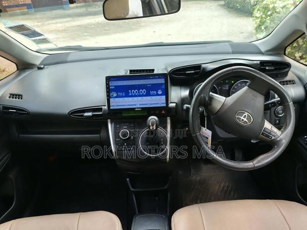 Toyota Wish 2012 White