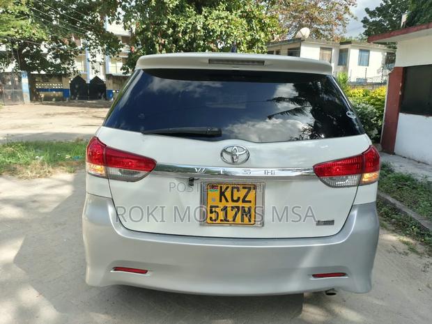 Toyota Wish 2012 White