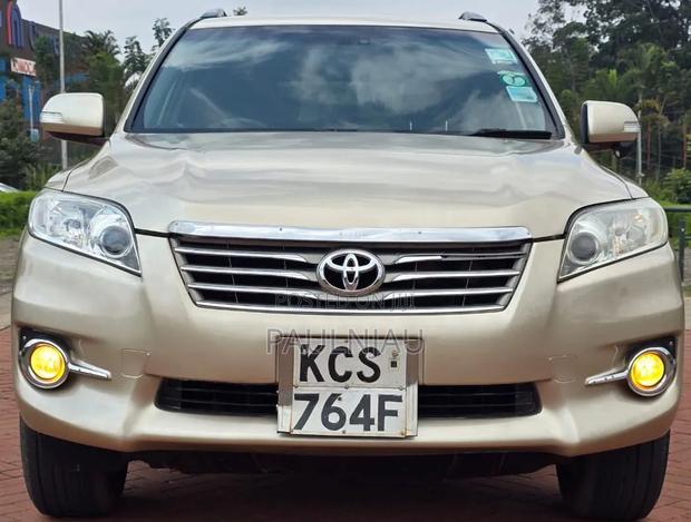 Toyota Vanguard 2011