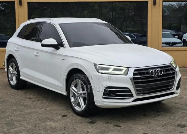 Audi Q5 2.0T Premium AWD quattro 2018 White