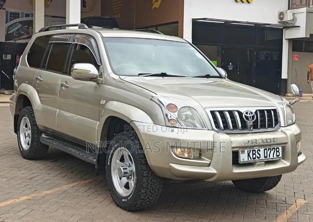 Toyota Land Cruiser Prado 2005 Gold