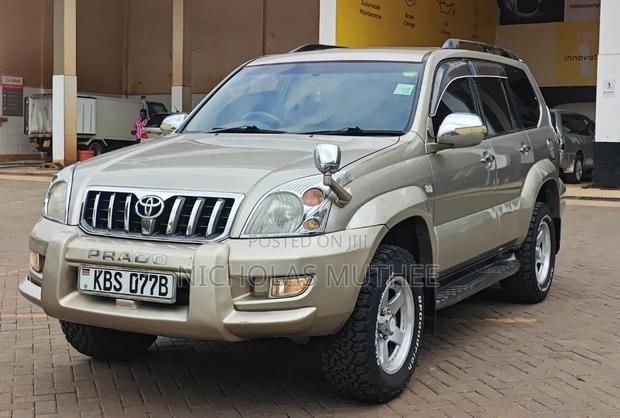 Toyota Land Cruiser Prado 2005 Gold