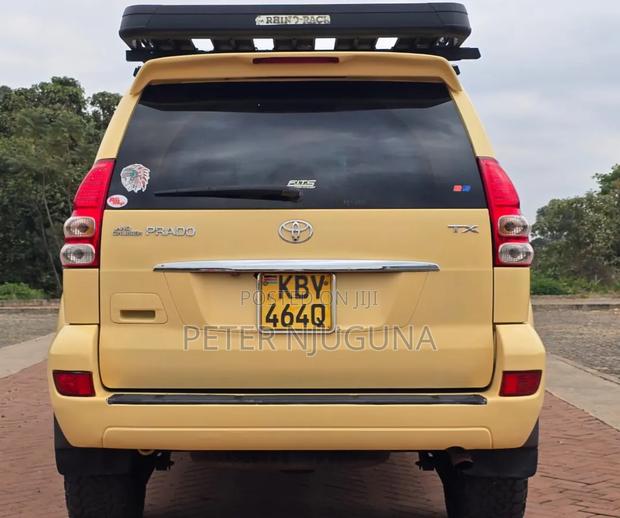 Toyota Land Cruiser 3.0 D-4D C 2006 Yellow