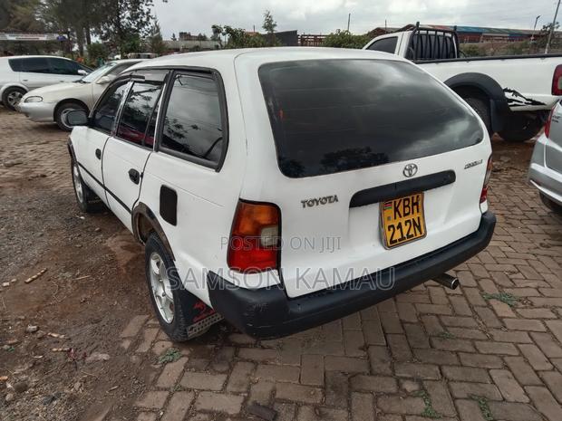 Toyota Vitz 2004 White