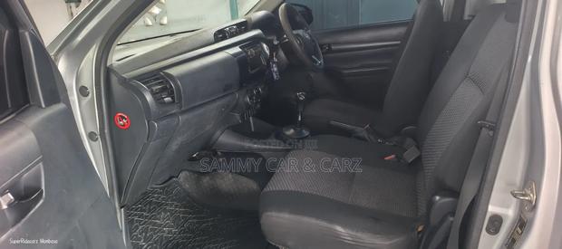Toyota Hilux 2.4 Diesel 2020 Silver