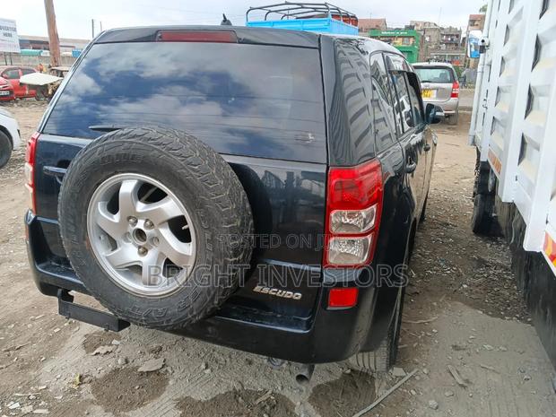 Suzuki Escudo 2011 Black