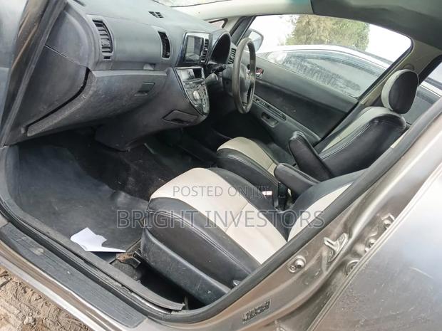 Toyota Wish 2007 Gold