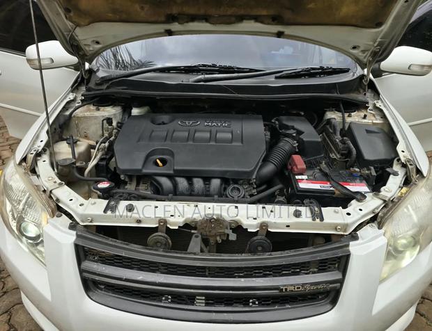 Toyota Axio 2010 White