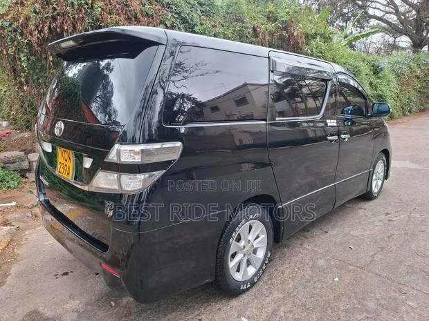 Toyota Vellfire 2010 Black