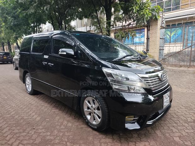 Toyota Vellfire V 2.4 FWD 8-Seater 2010 Black