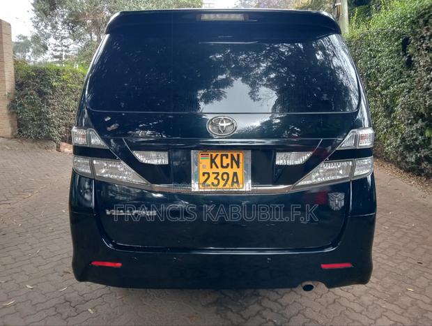 Toyota Vellfire V 2.4 FWD 8-Seater 2010 Black