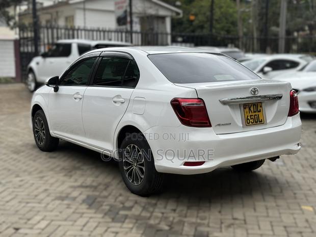 Toyota Axio 1.5 G 2WD 2015 White