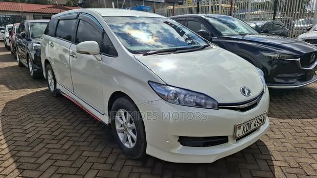 Toyota Wish 2016 White