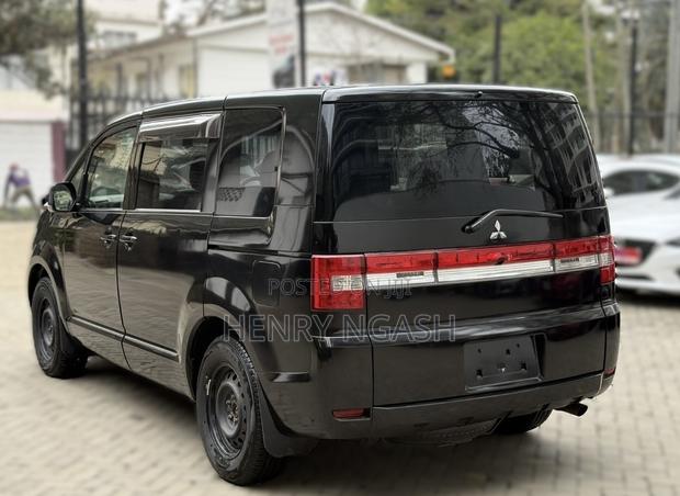 Mitsubishi Delica D:5 2019 Black