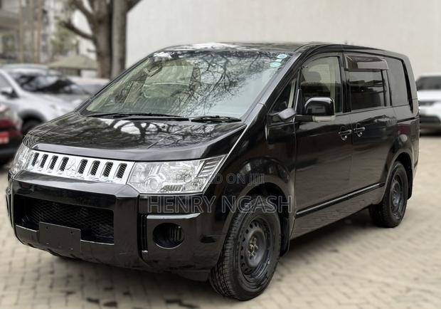 Mitsubishi Delica D:5 2019 Black