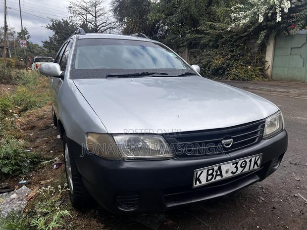 Nissan Advan 2002 Silver