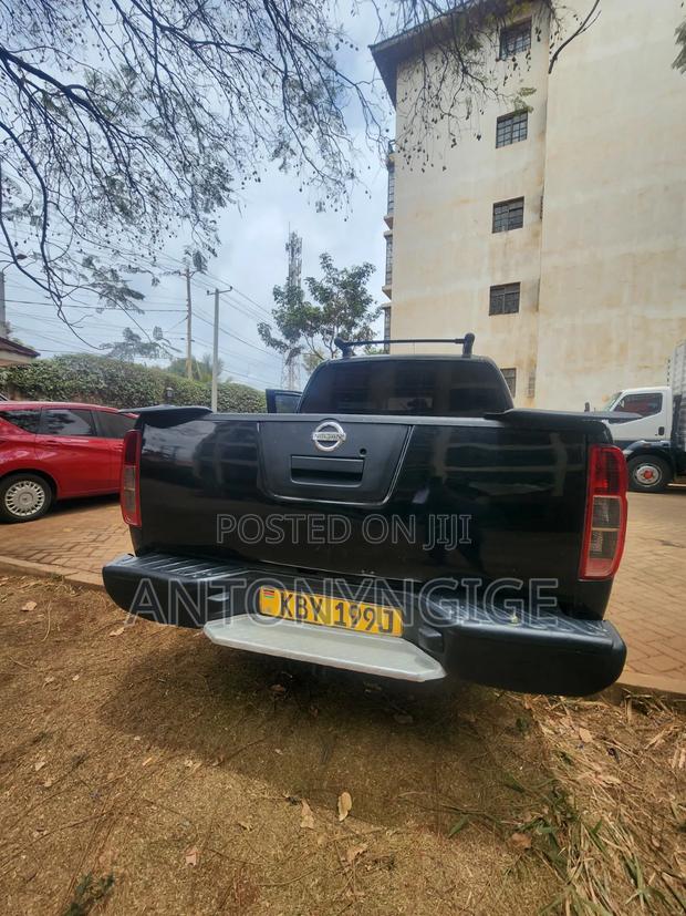 Nissan Navara 2.5 dCi 4x4 2007 Black