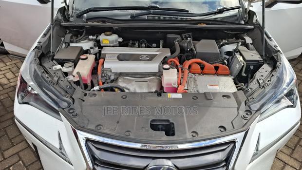 Lexus NX 300h AWD 2016 White