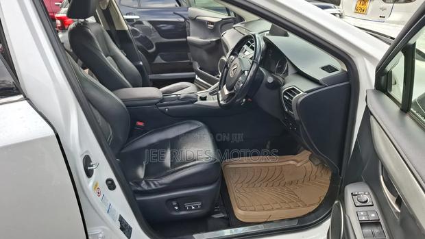 Lexus NX 300h AWD 2016 White