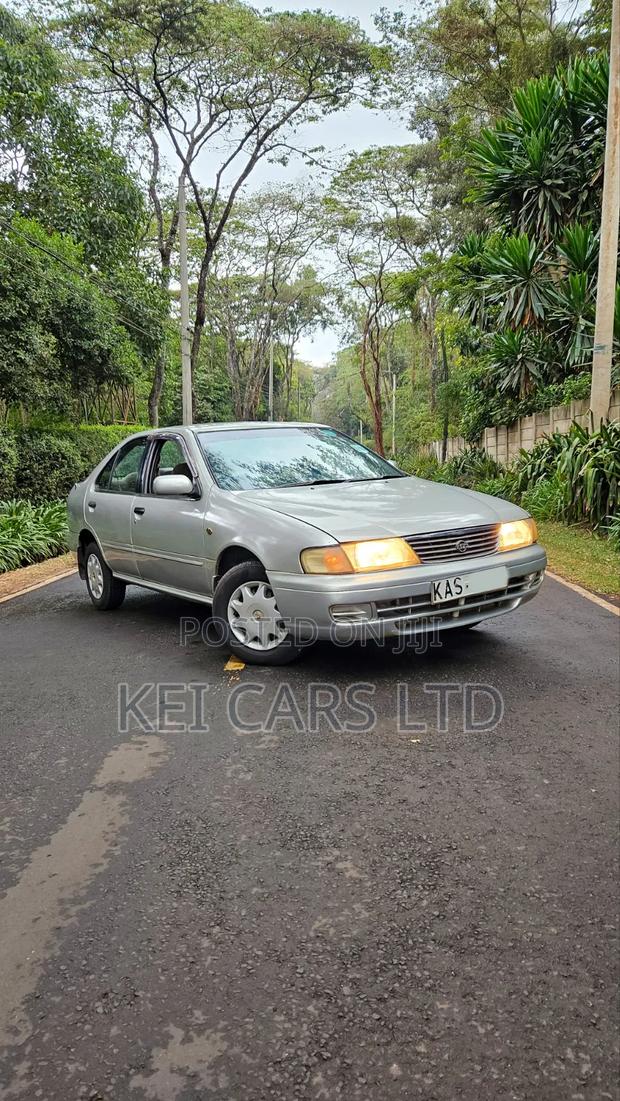 Nissan Sunny 1997 Silver