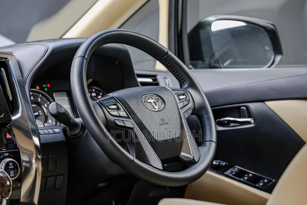 Toyota Alphard 2.5 Petrol AWD 2019 Black