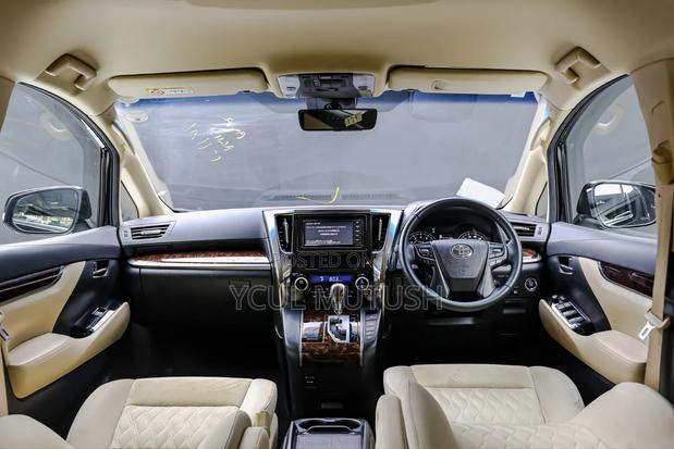 Toyota Alphard 2.5 Petrol AWD 2019 Black