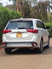 Mitsubishi Outlander 2.0 PHEV AWD 2018 White for sale