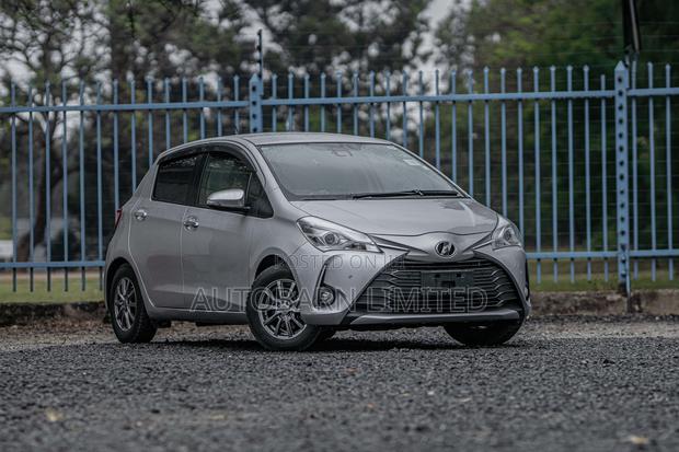 Toyota Vitz 1.3 FWD 5dr 2019 Silver