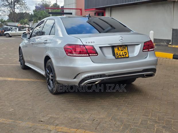 Mercedes-Benz E250 2016 Silver
