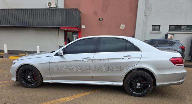 Mercedes-Benz E250 2016 Silver