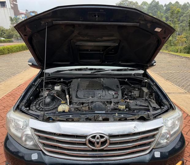 Toyota Fortuner 2013 Gray