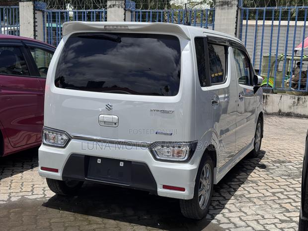 Suzuki Wagon R 2020 White