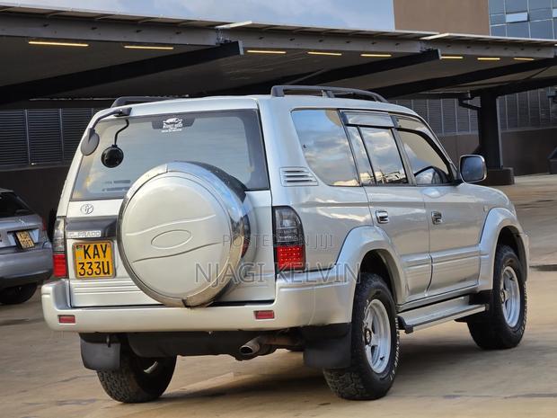 Toyota Land Cruiser Prado 2.7 16V 5dr 2000