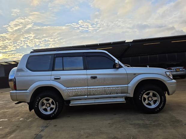 Toyota Land Cruiser Prado 2.7 16V 5dr 2000