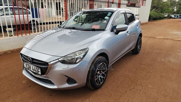 Mazda Demio 2018 Silver