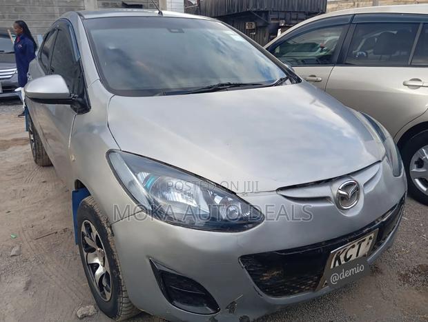 Mazda Demio 2011 Silver