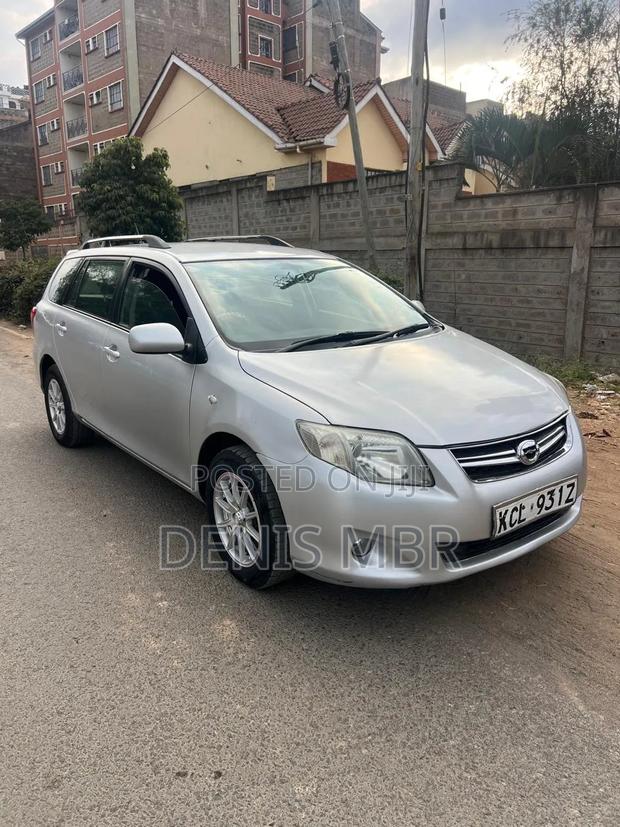 Toyota Corolla Fielder 2012 Silver